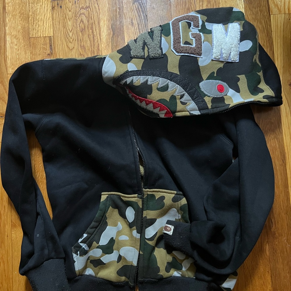 AUTHENTIC REFLEXIVE BAPE HOODIE